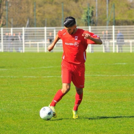 Aziz Bouzit (FC Limonest Saint-Didier) : “Je veux être le plus décisif possible”